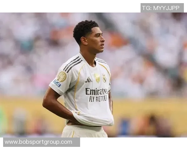 贝林厄姆荣膺英格兰2425赛季最佳男足球员皇马官方祝贺他取得佳绩