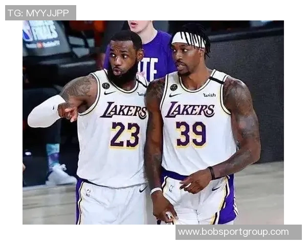 出里夫斯交易传闻引发热议霍华德推荐字母哥东契奇詹姆斯组合