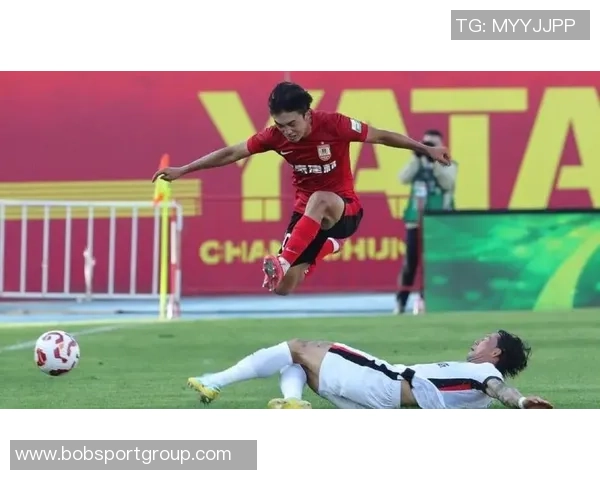 山西崇德荣海主场遭中足联通报批评因个别观众投掷鼓槌事件