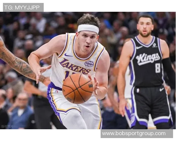 里夫斯自豪成为NBA历史首位助攻父子空接的球员这一成就意义非凡